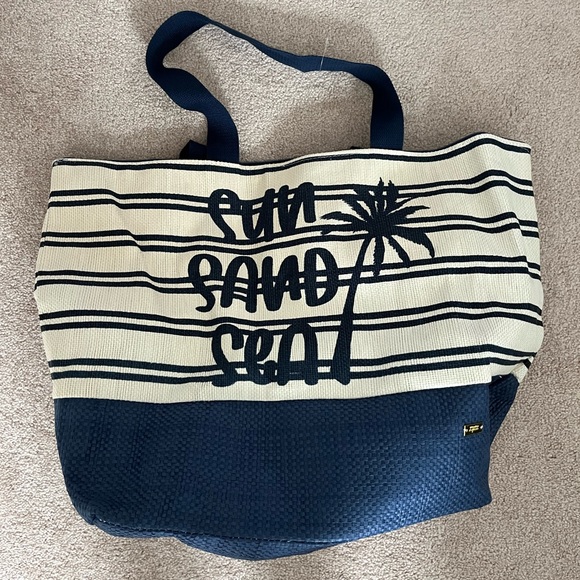 La Vie En Rose beach tote - Picture 1 of 2